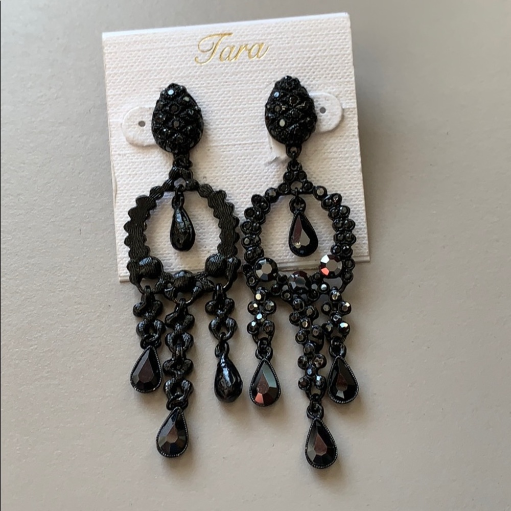 NWT Tara drop earrings
